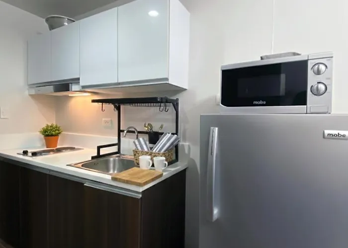 Stylish 1br Air Residences Wifi & Netflix Manila