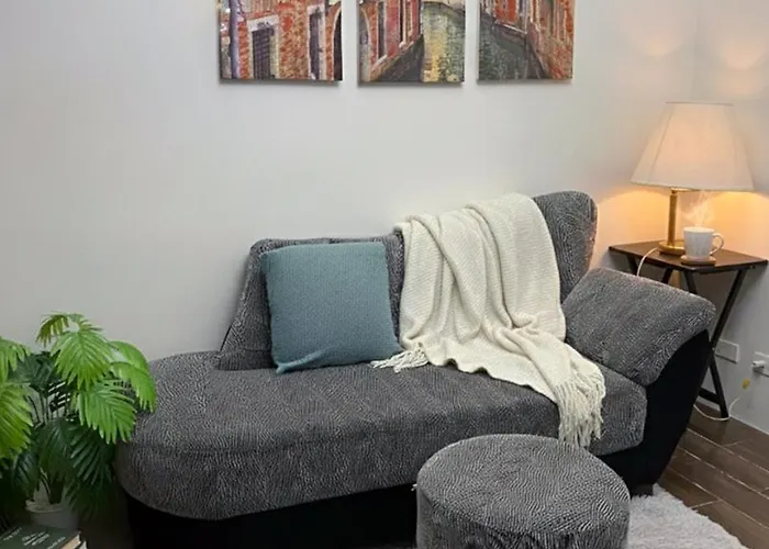 Stylish 1br Air Residences Wifi & Netflix * Manila